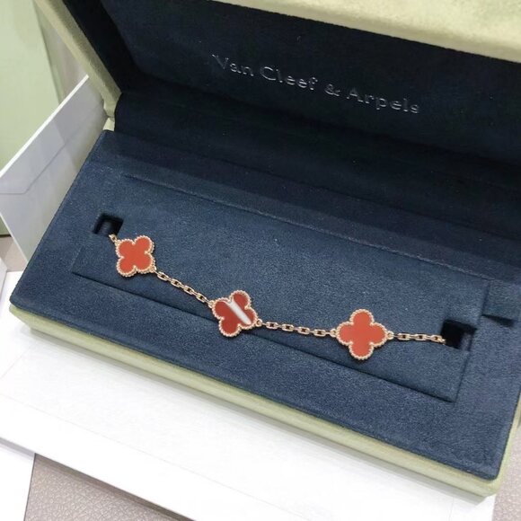✅Van Cleef & Arpels 18K gold red agate bracelet - Picture 3 of 6